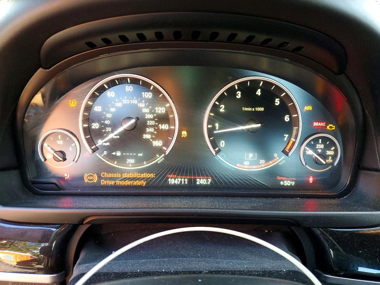 2015 BMW Seria 5 550i - zdjęcie 9