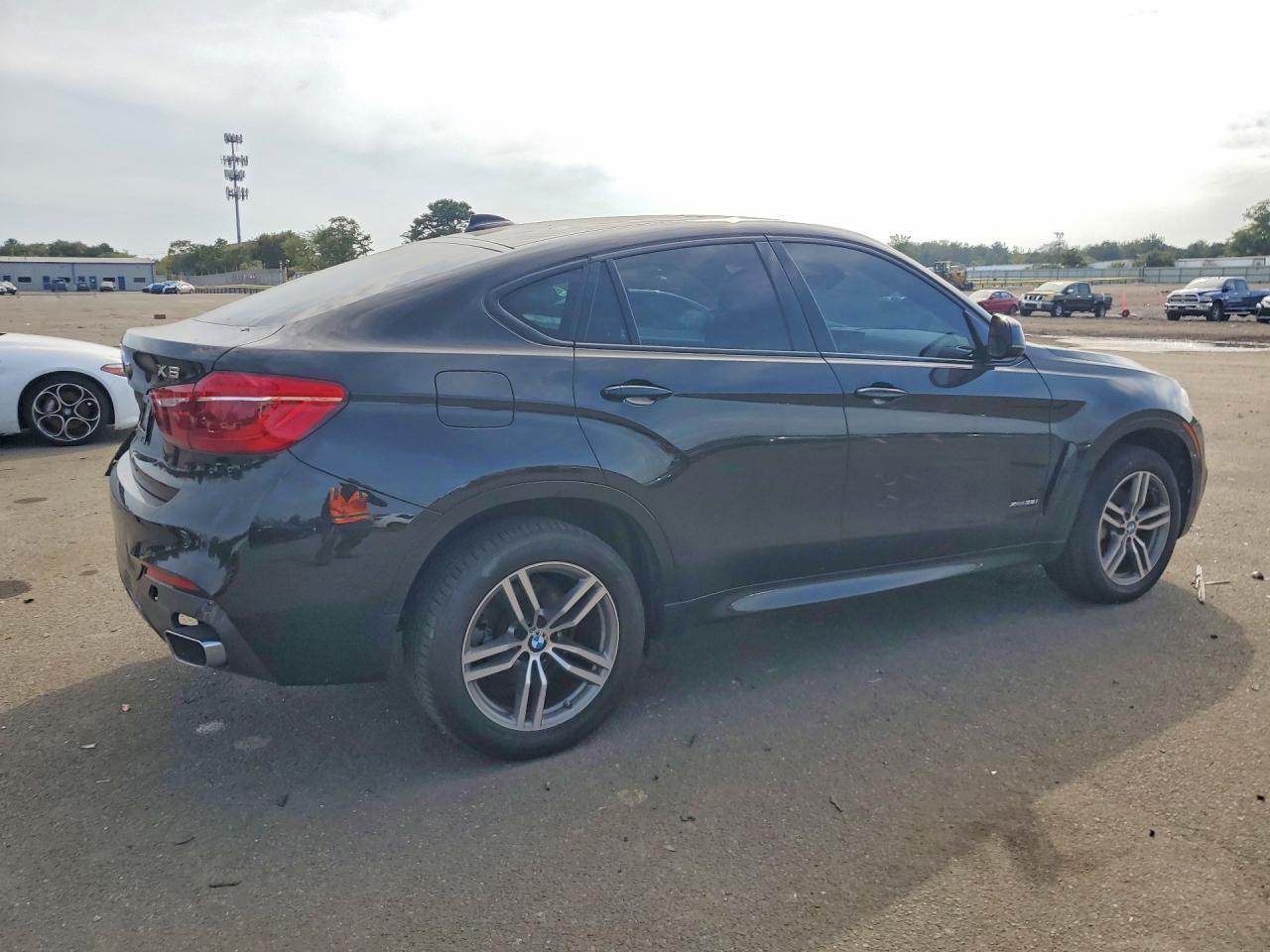 2019 BMW X6 xDrive35I - zdjęcie 3