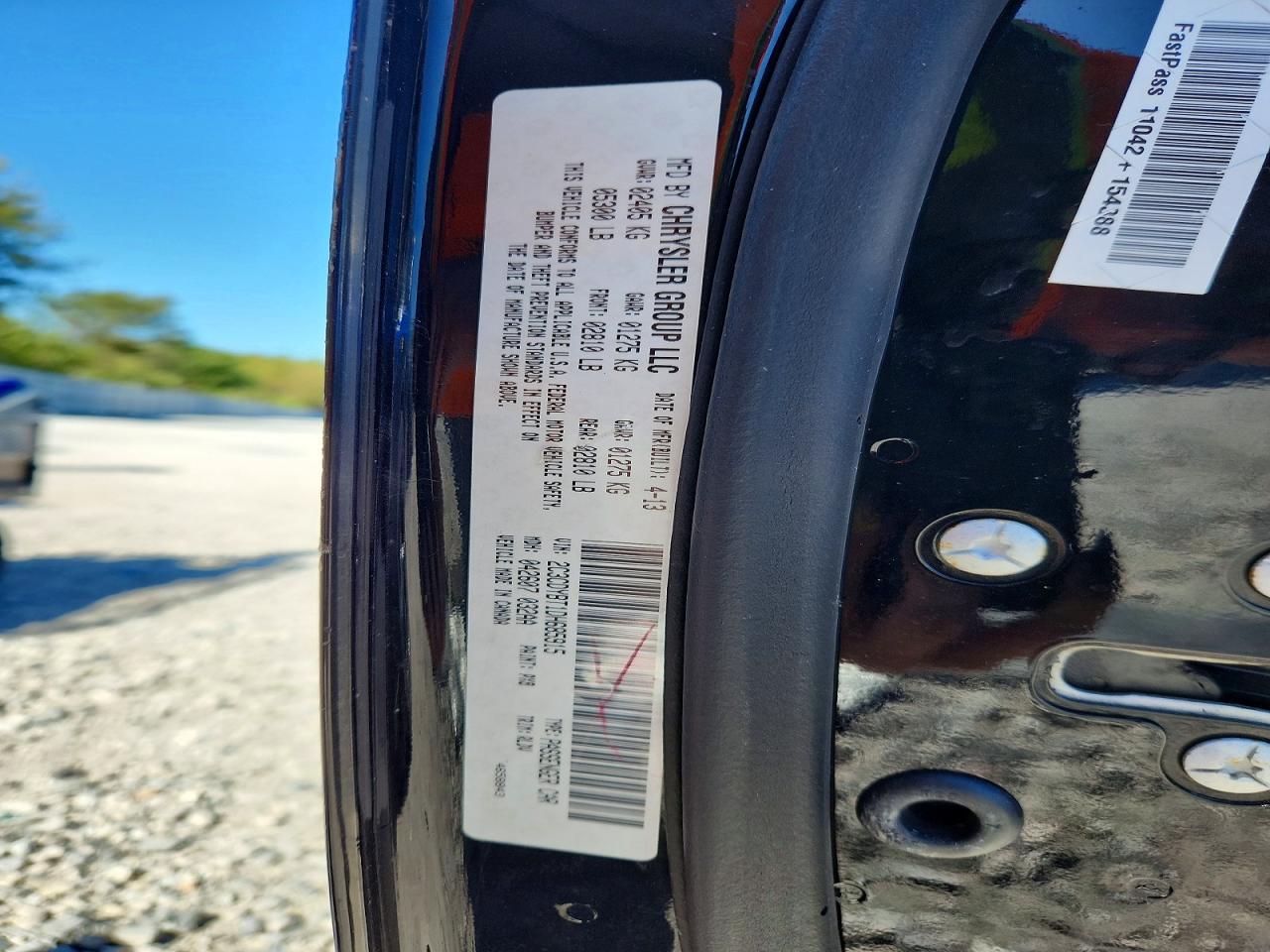 2013 Dodge Challenger R/T - zdjęcie 12