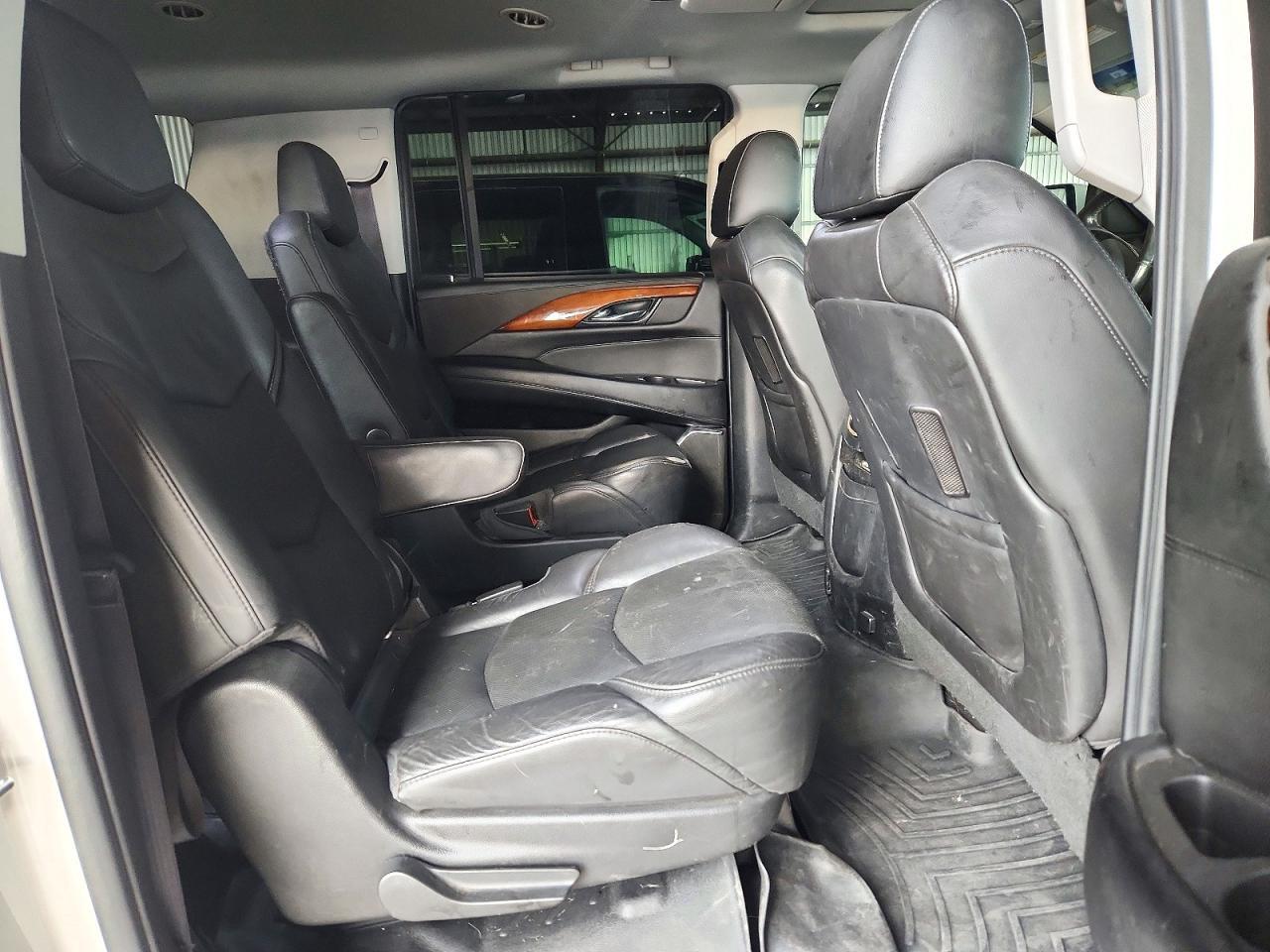 2016 Cadillac Escalade Esv Luxury - zdjęcie 11