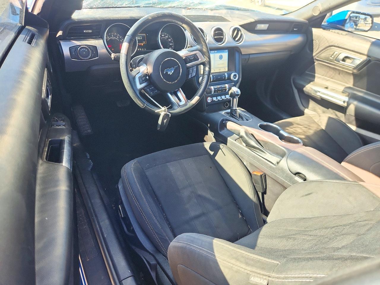 2019 Ford Mustang - zdjęcie 8