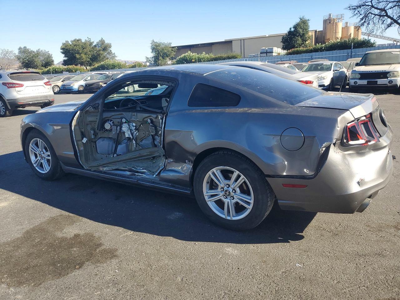 2014 Ford Mustang - zdjęcie 2