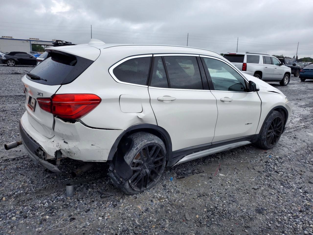 2017 BMW X1 Sdrive28I - zdjęcie 3