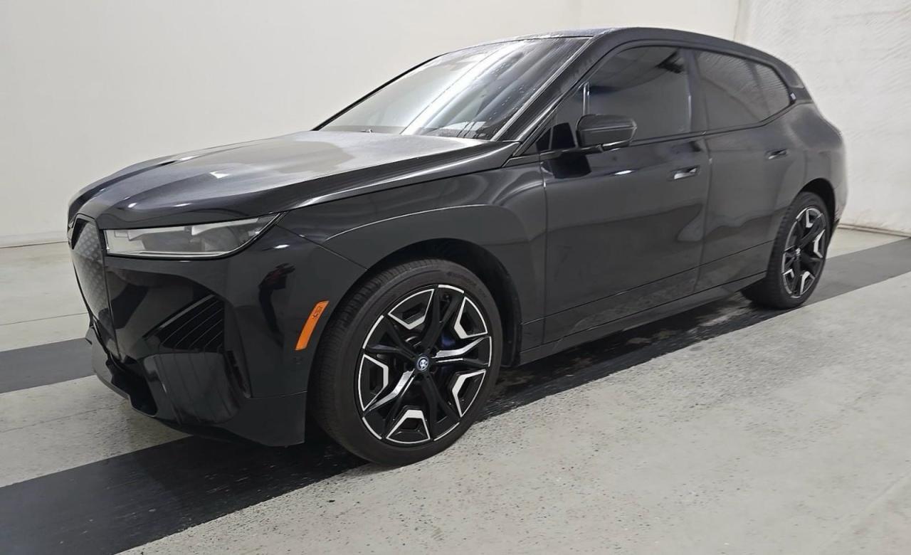 2024 BMW Ix xDrive50 - zdjęcie główne