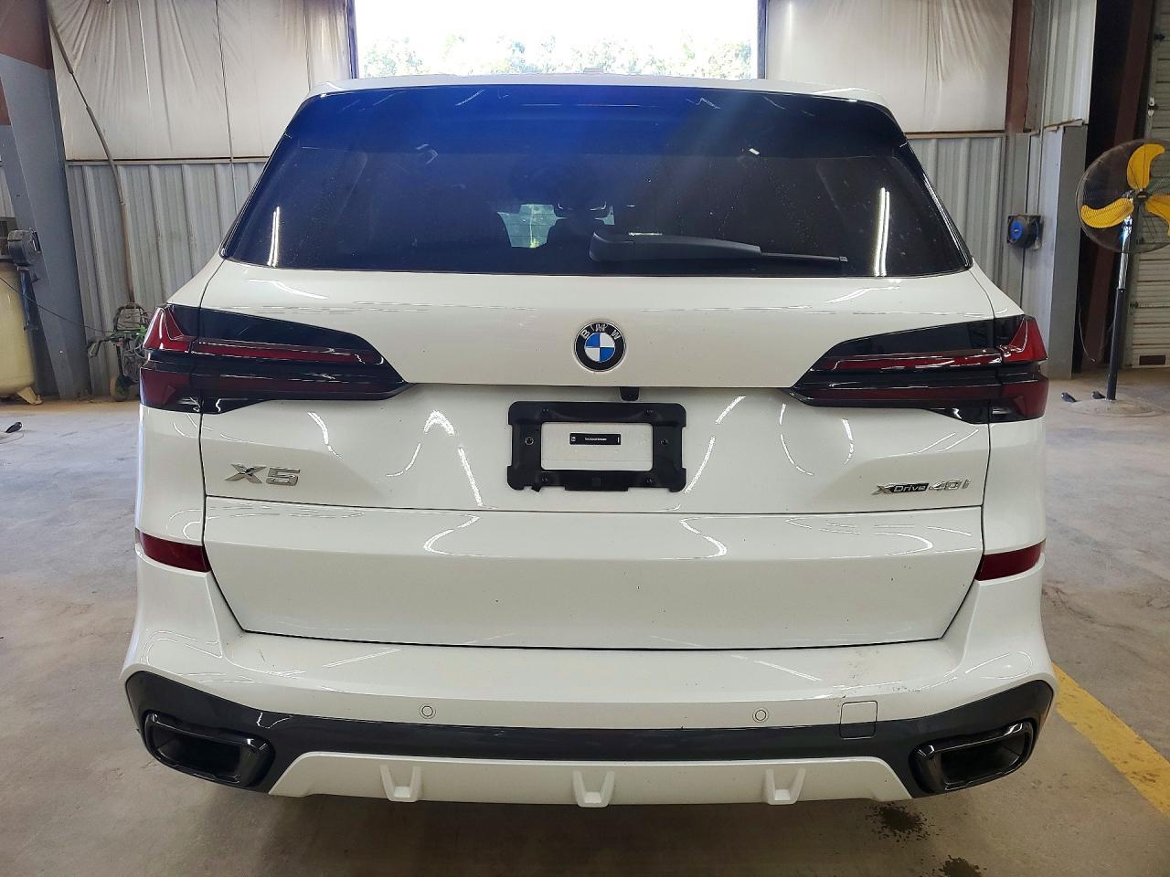 2026 BMW X5 xDrive40I - zdjęcie 6