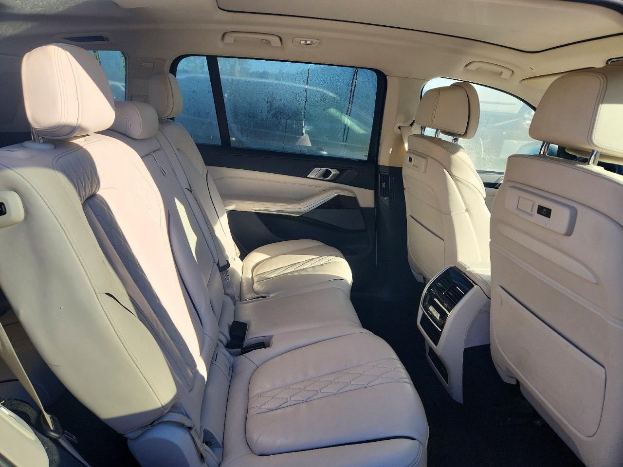 2020 BMW X7 xDrive40I - zdjęcie 11