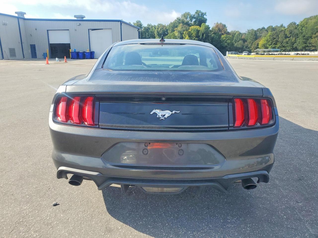2020 Ford Mustang - zdjęcie 6