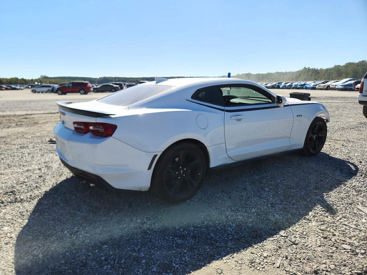 2021 Chevrolet Camaro Lt1 - zdjęcie 3