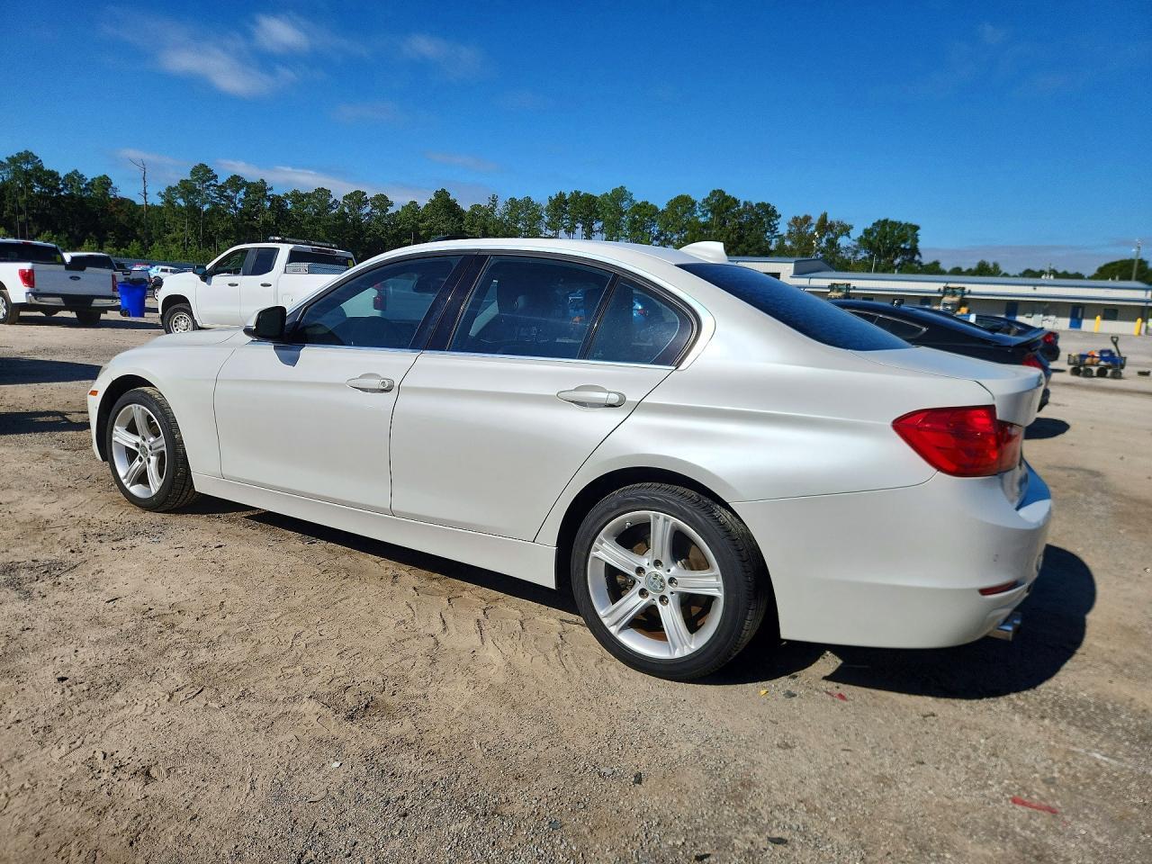 2015 BMW 328 I - zdjęcie 2