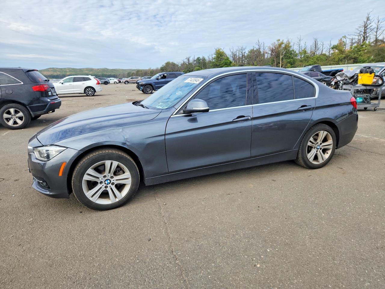 2018 BMW 330 I - zdjęcie główne
