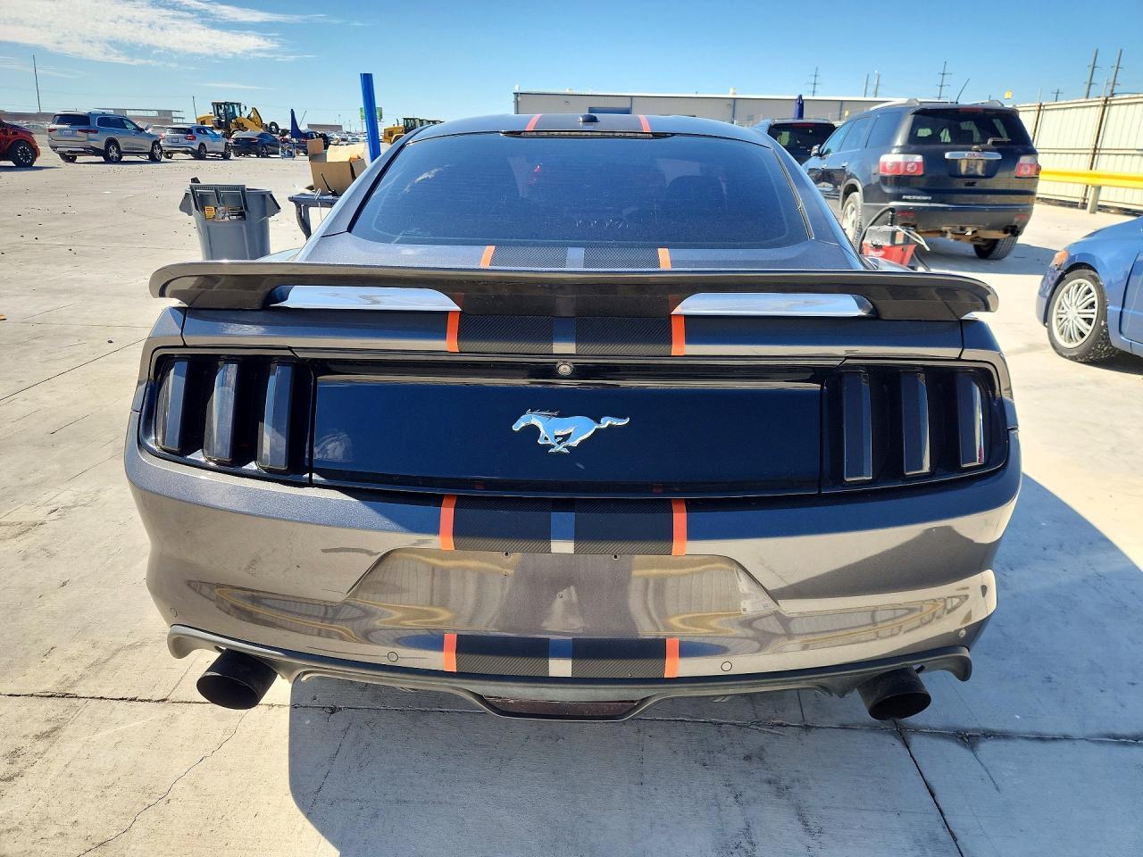 2017 Ford Mustang - zdjęcie 6