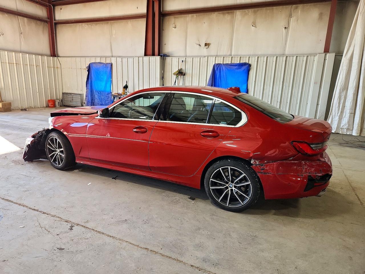 2020 BMW Seria 3 330i - zdjęcie 2