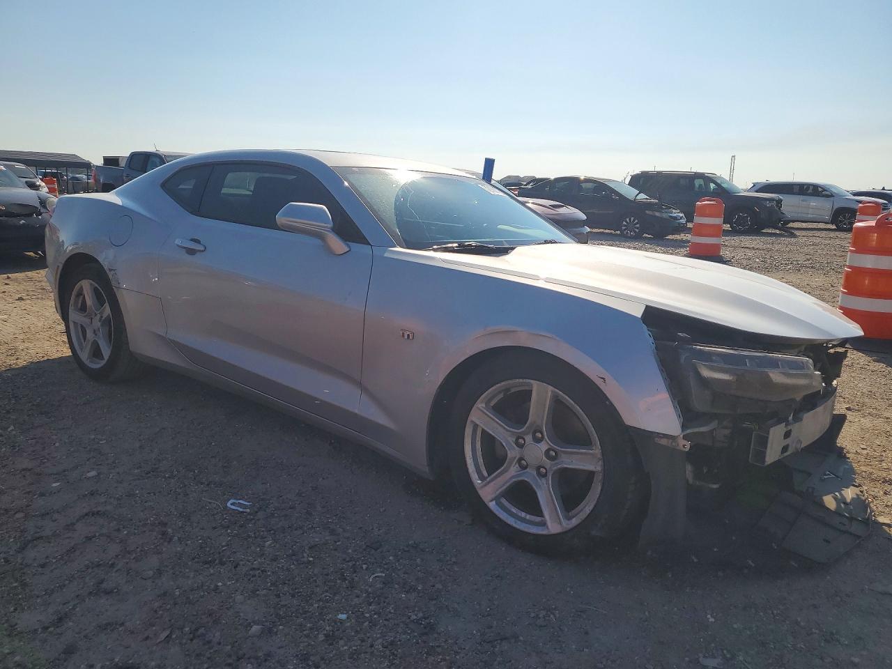 2019 Chevrolet Camaro Ls - zdjęcie 4