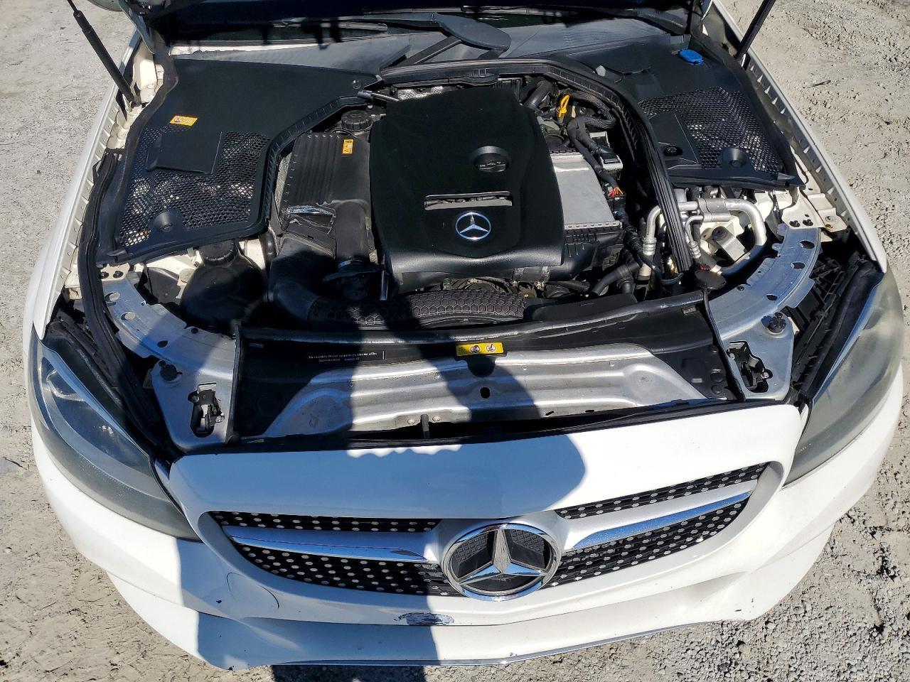2016 Mercedes-Benz C 300 - zdjęcie 11