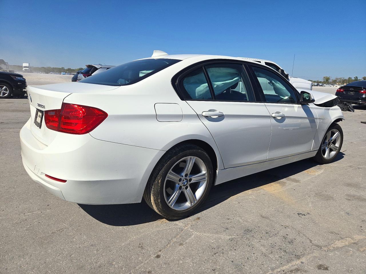 2014 BMW 320 I xDrive - zdjęcie 3