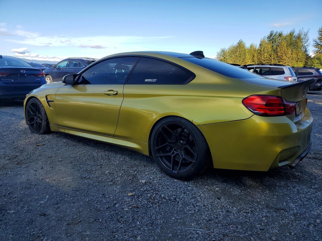 2015 BMW M4 - zdjęcie 2