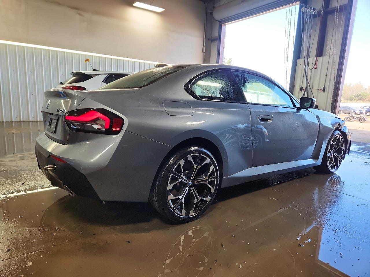 2025 BMW Seria 2 Coupe 230i - zdjęcie 3