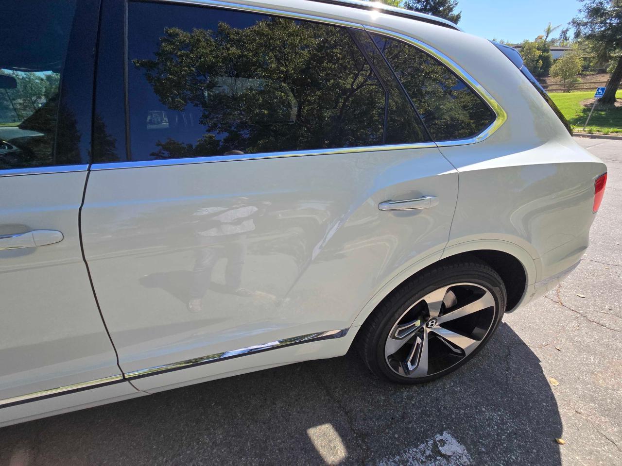 2017 Bentley Bentayga - zdjęcie 3