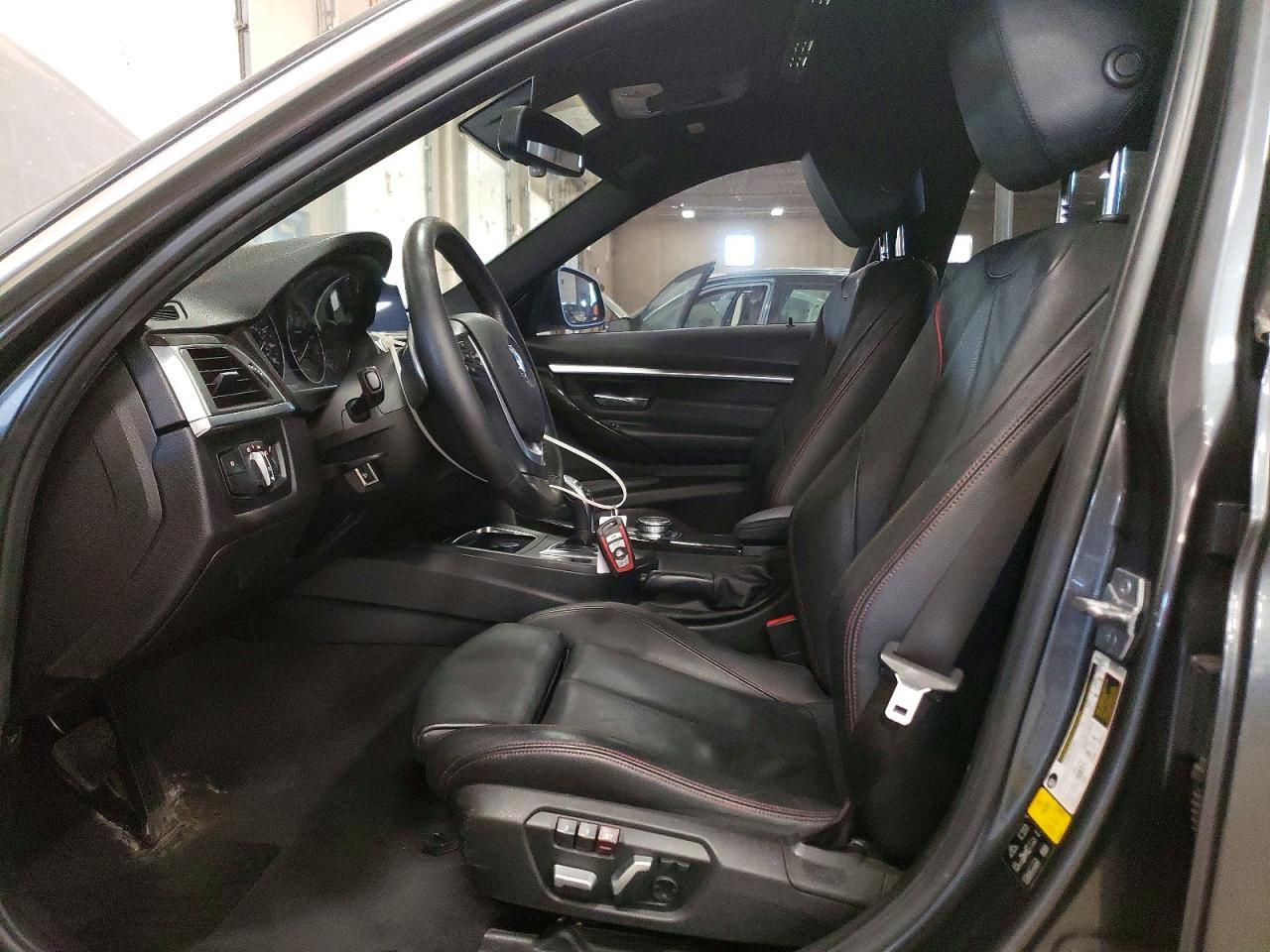2017 BMW Seria 3 330i - zdjęcie 7