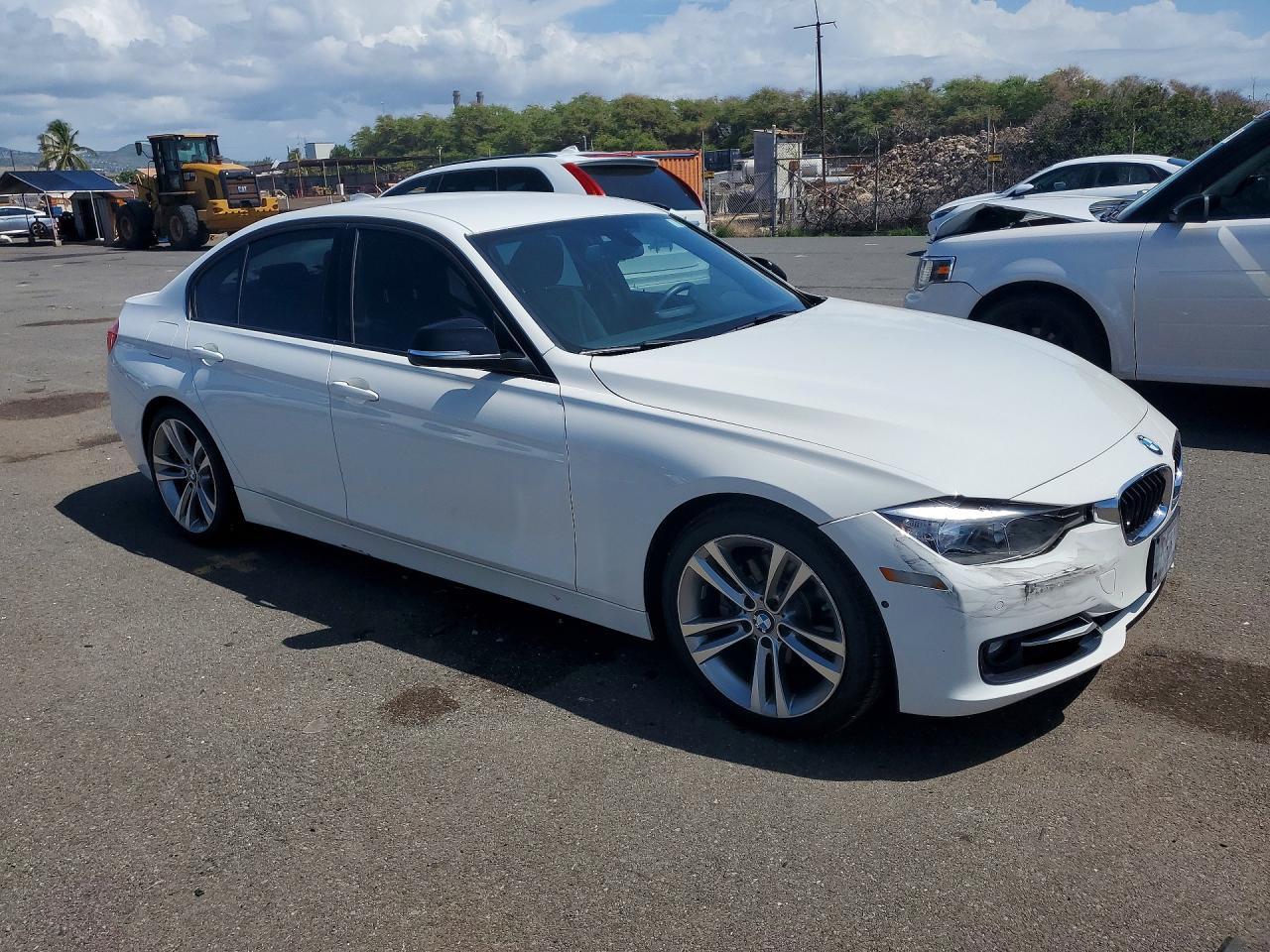 2013 BMW 328 I - zdjęcie 4