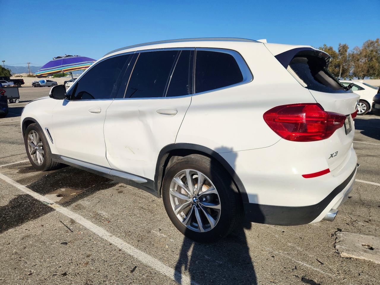 2018 BMW X3 xDrive30I - zdjęcie 2
