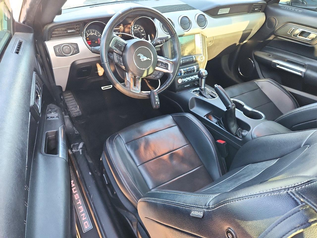 2017 Ford Mustang - zdjęcie 8