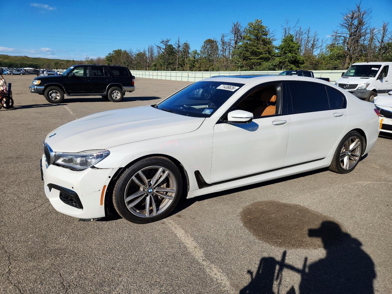 2017 BMW Seria 7 B7 - zdjęcie główne