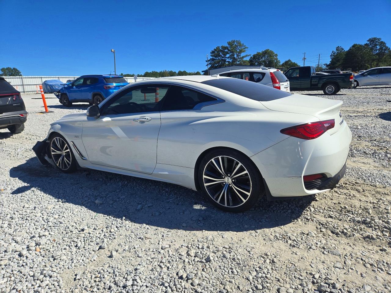 2018 Infiniti Q60 3.0T Luxe - zdjęcie 2