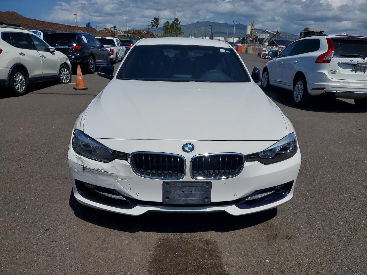 2013 BMW 328 I - zdjęcie 5