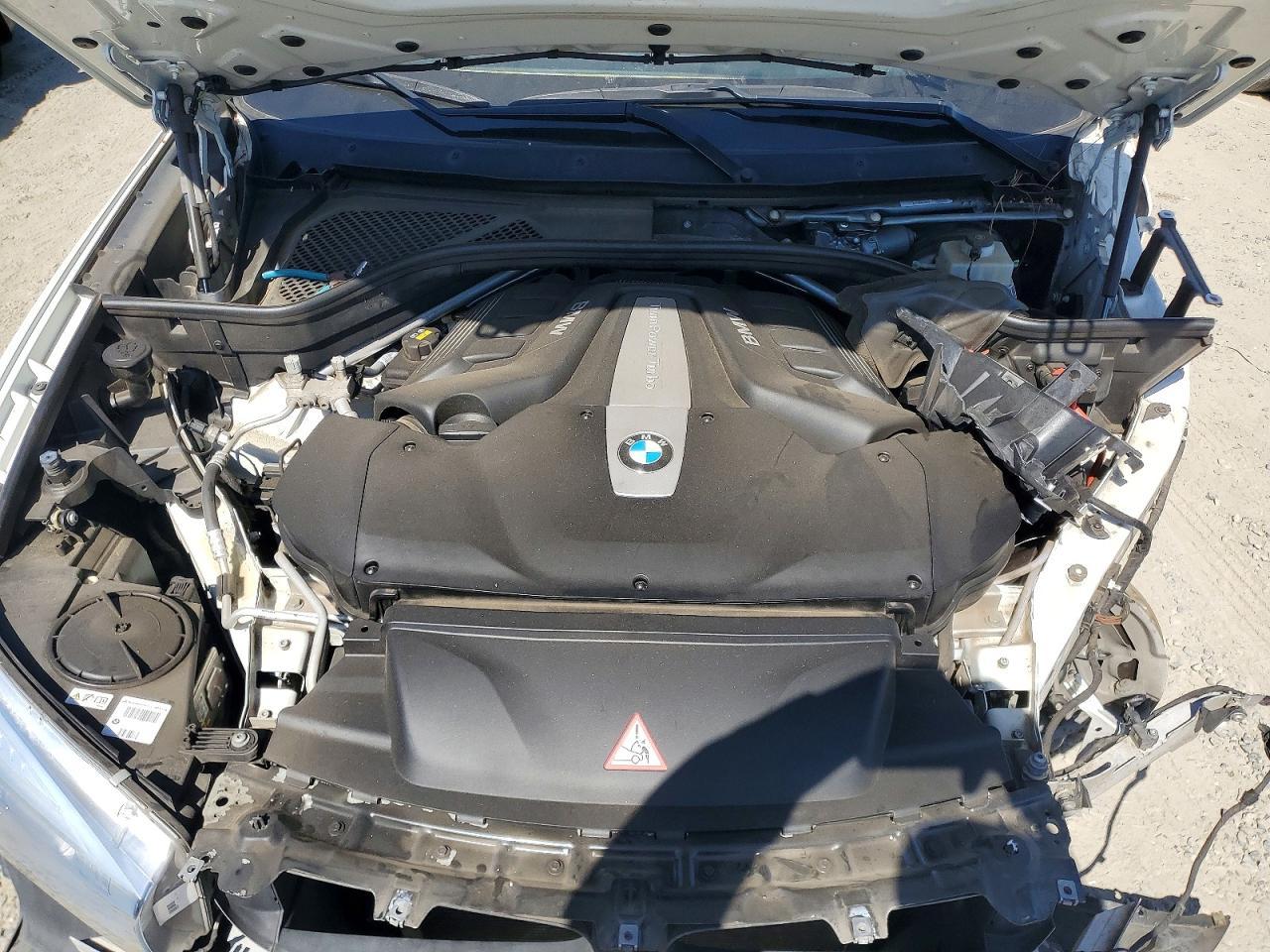 2017 BMW X5 xDrive50I - zdjęcie 12