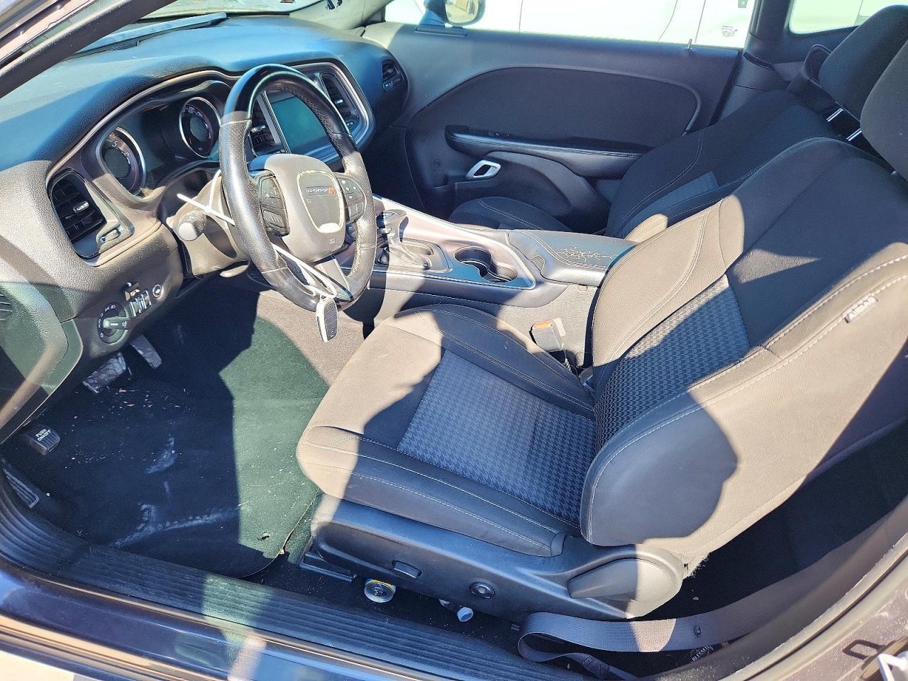 2021 Dodge Challenger Sxt - zdjęcie 7