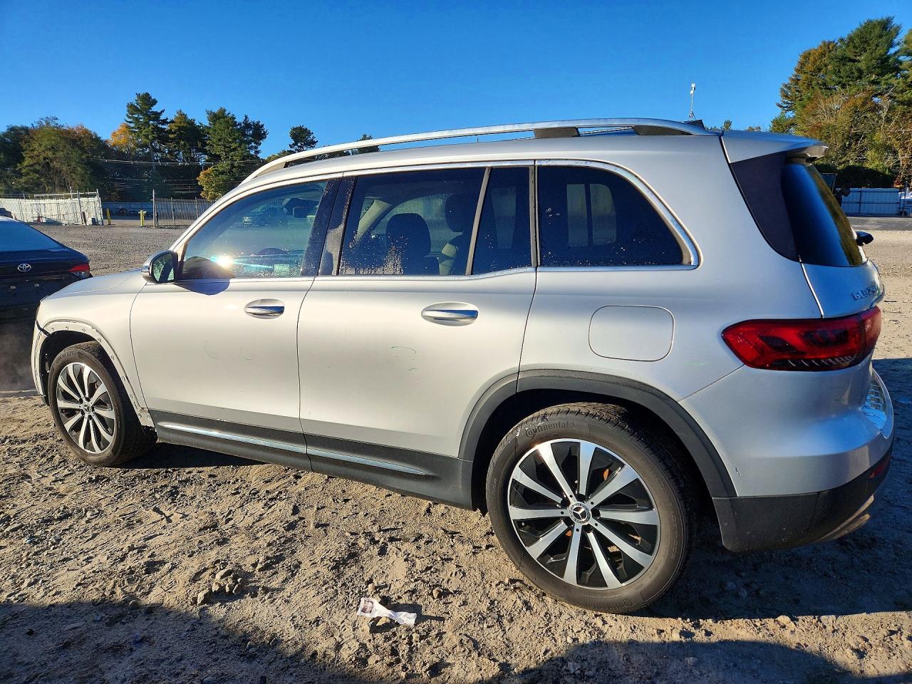 2021 Mercedes-Benz Glb 250 4Matic - zdjęcie 2