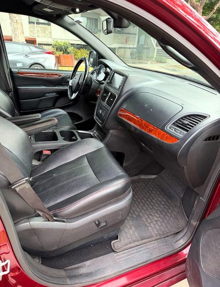 2019 Dodge Grand Caravan Gt - zdjęcie 5