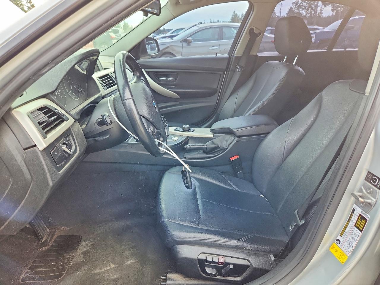 2015 BMW 320 I - zdjęcie 7