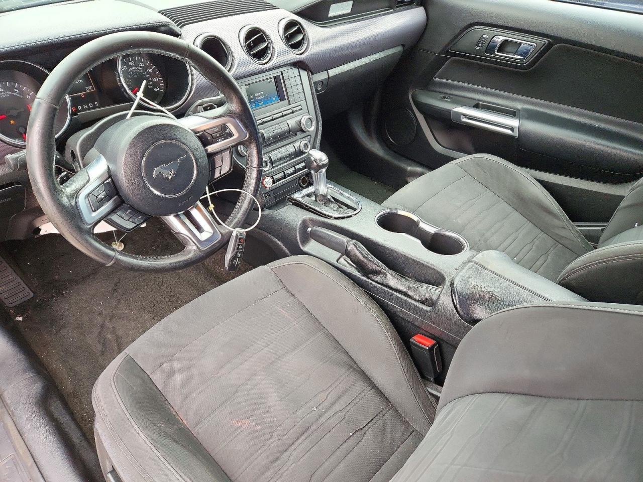 2017 Ford Mustang - zdjęcie 9