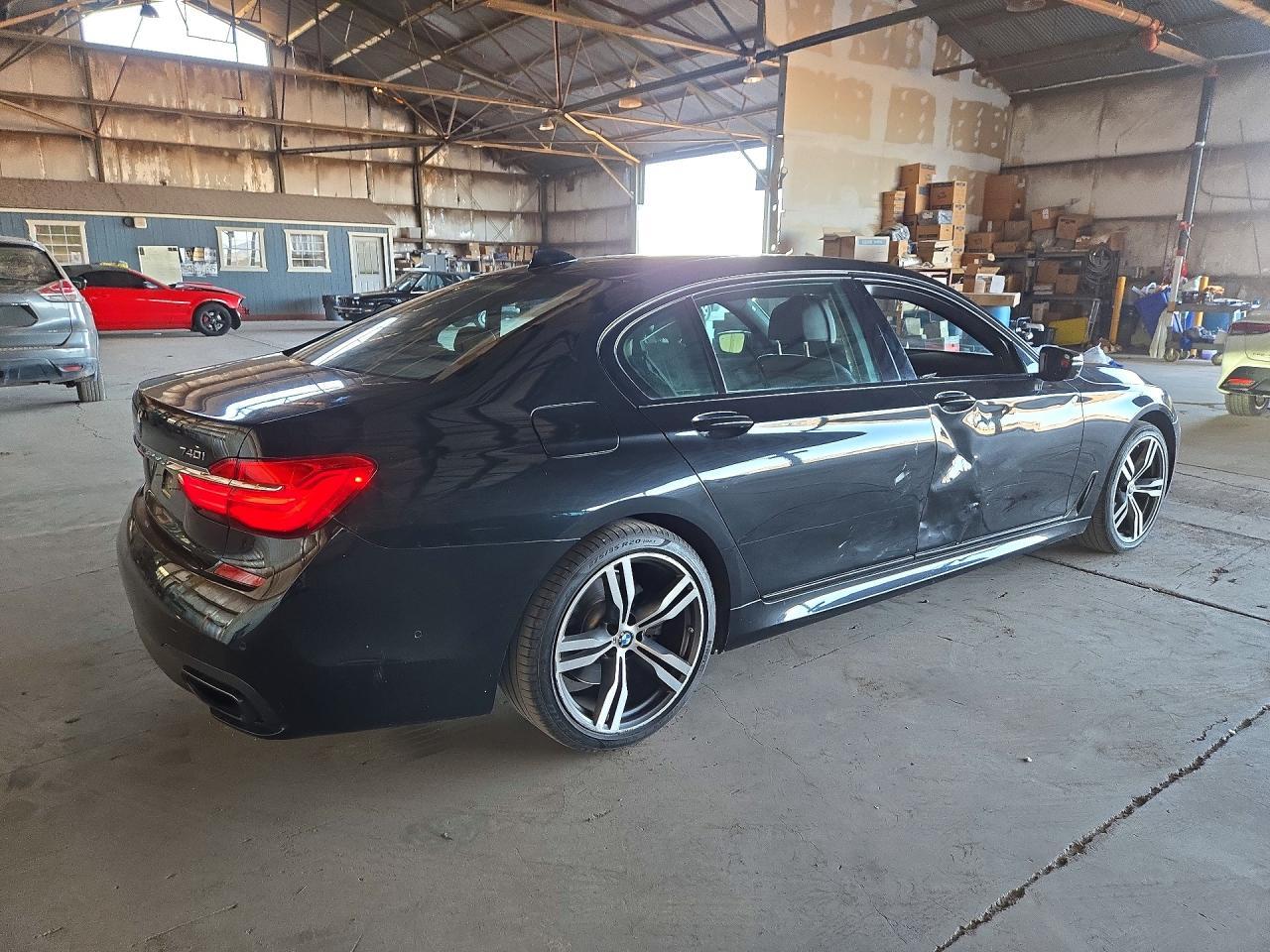 2018 BMW 740 I - zdjęcie 3