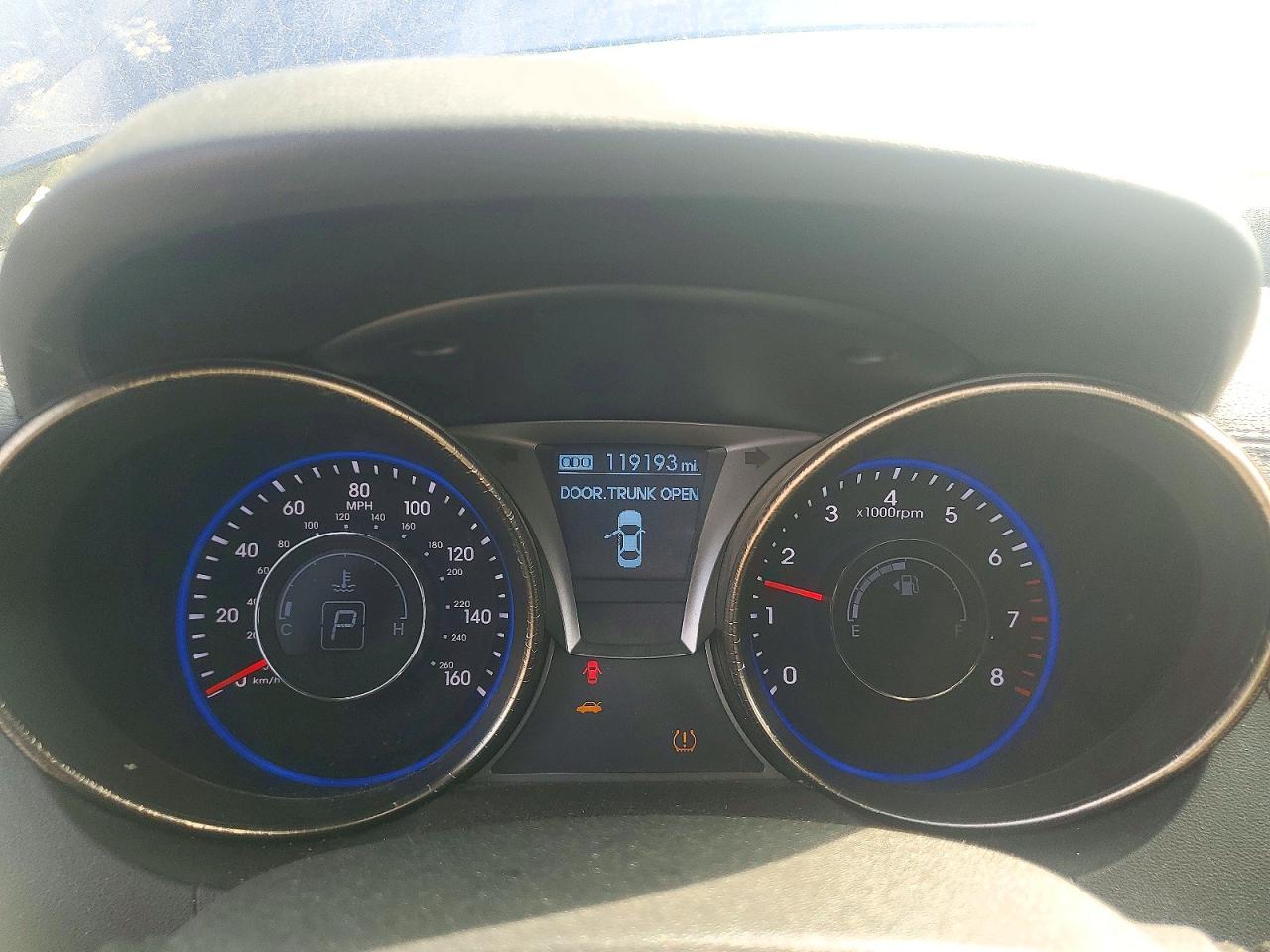 2014 Hyundai Genesis Coupe 2.0T - zdjęcie 9
