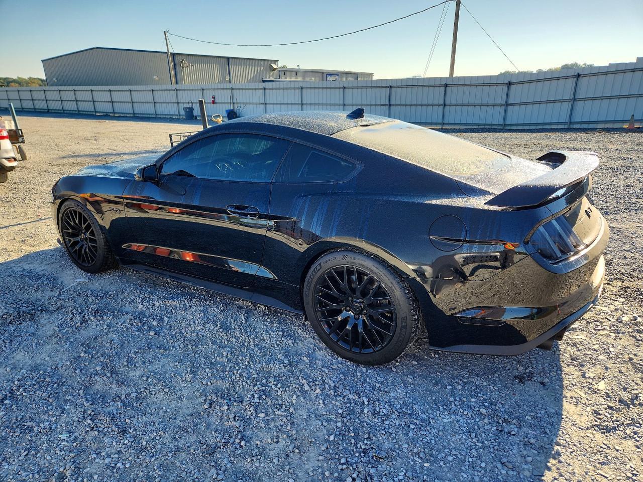 2020 Ford Mustang Gt - zdjęcie 2