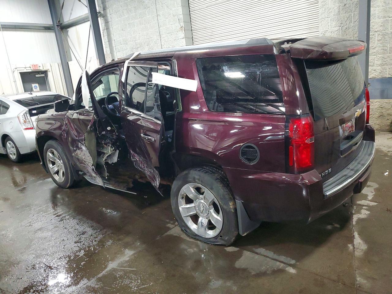 2017 Chevrolet Tahoe K1500 Premier - zdjęcie 2