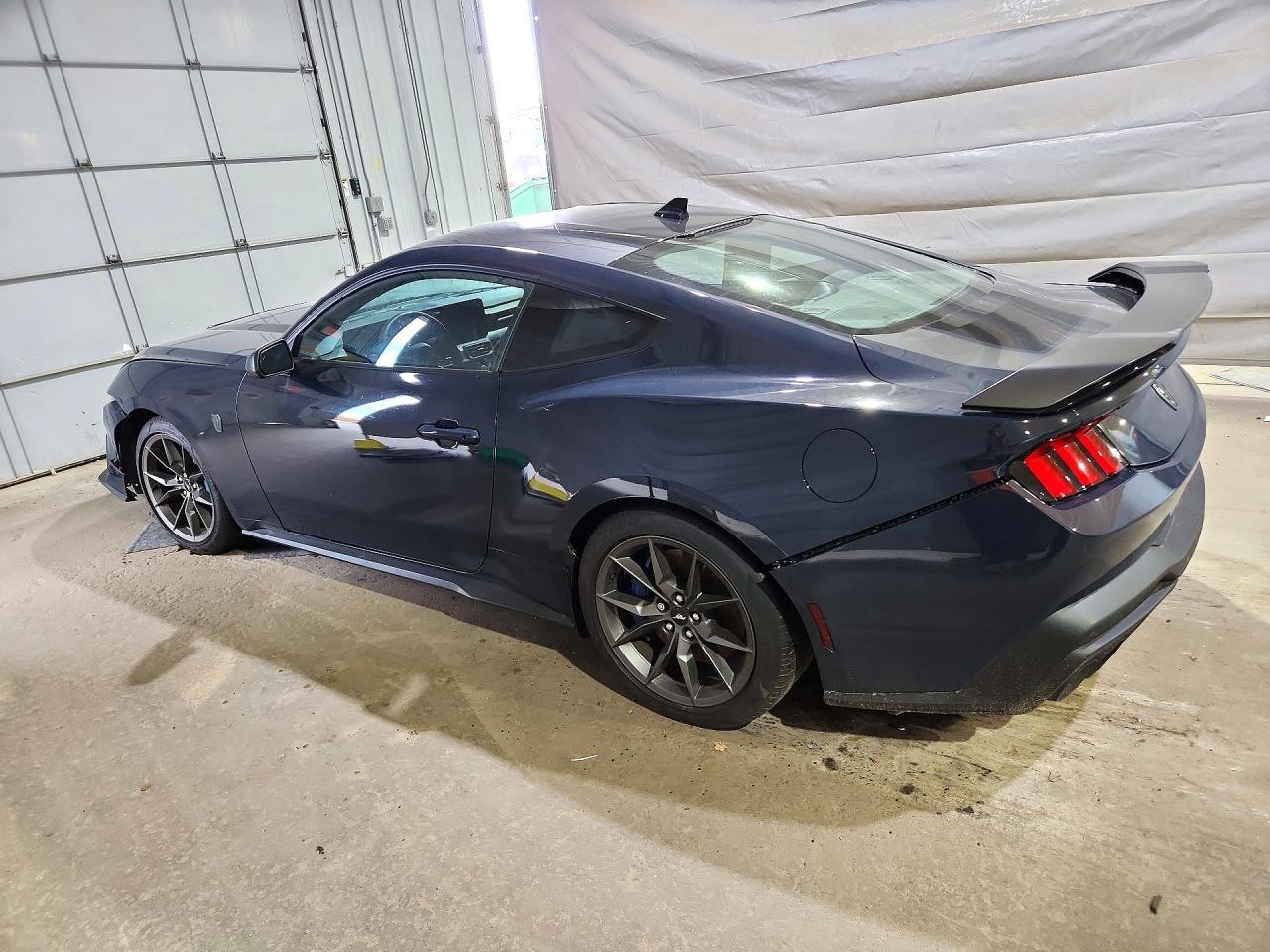 2025 Ford Mustang Dark Horse - zdjęcie 2