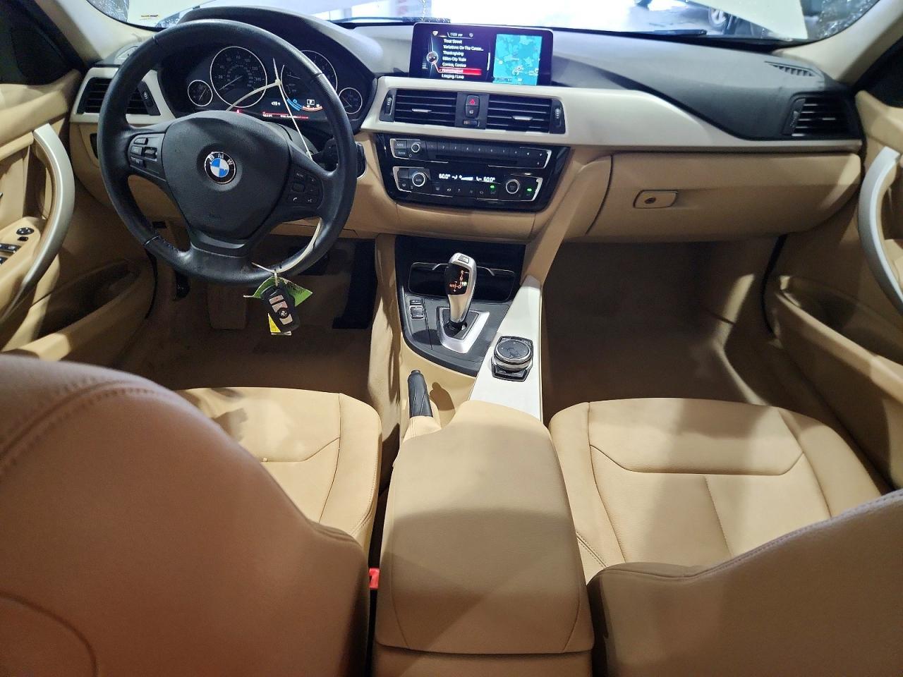2016 BMW 320 I - zdjęcie 8