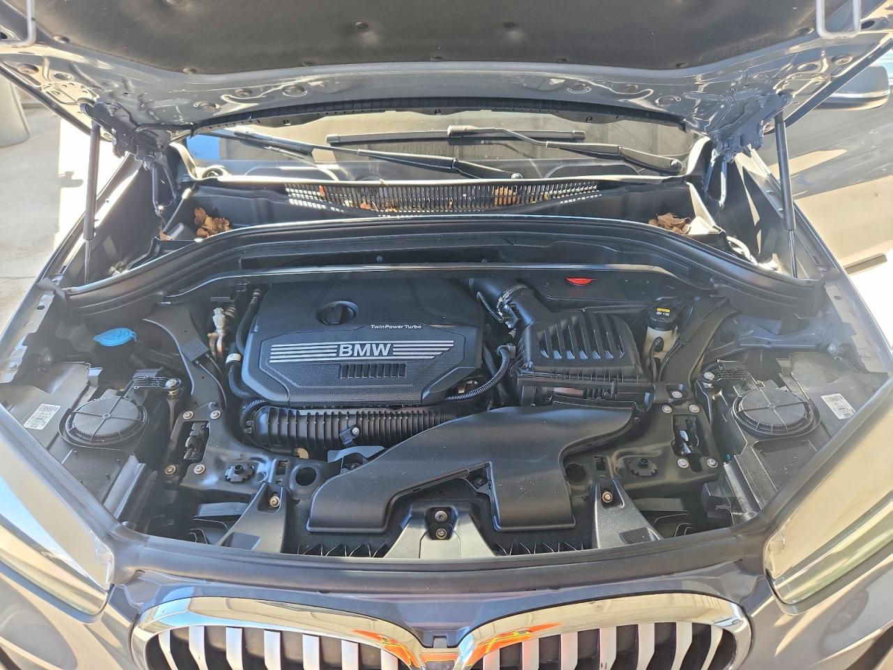 2022 BMW X1 xDrive28I - zdjęcie 12