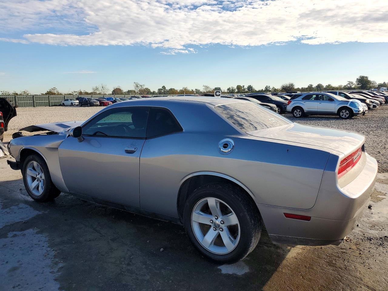 2014 Dodge Challenger Sxt - zdjęcie 2