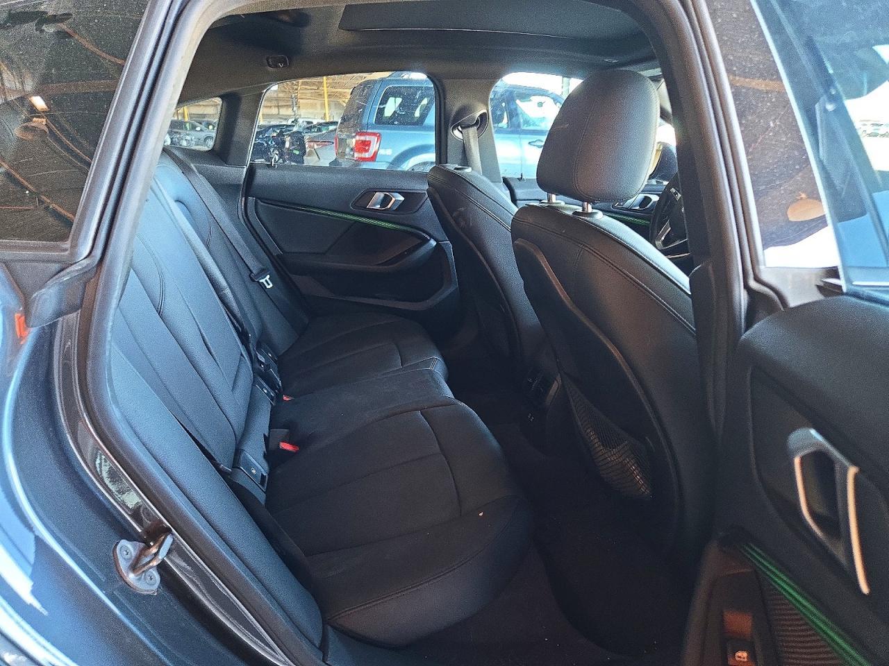 2021 BMW Seria 2 228i - zdjęcie 10