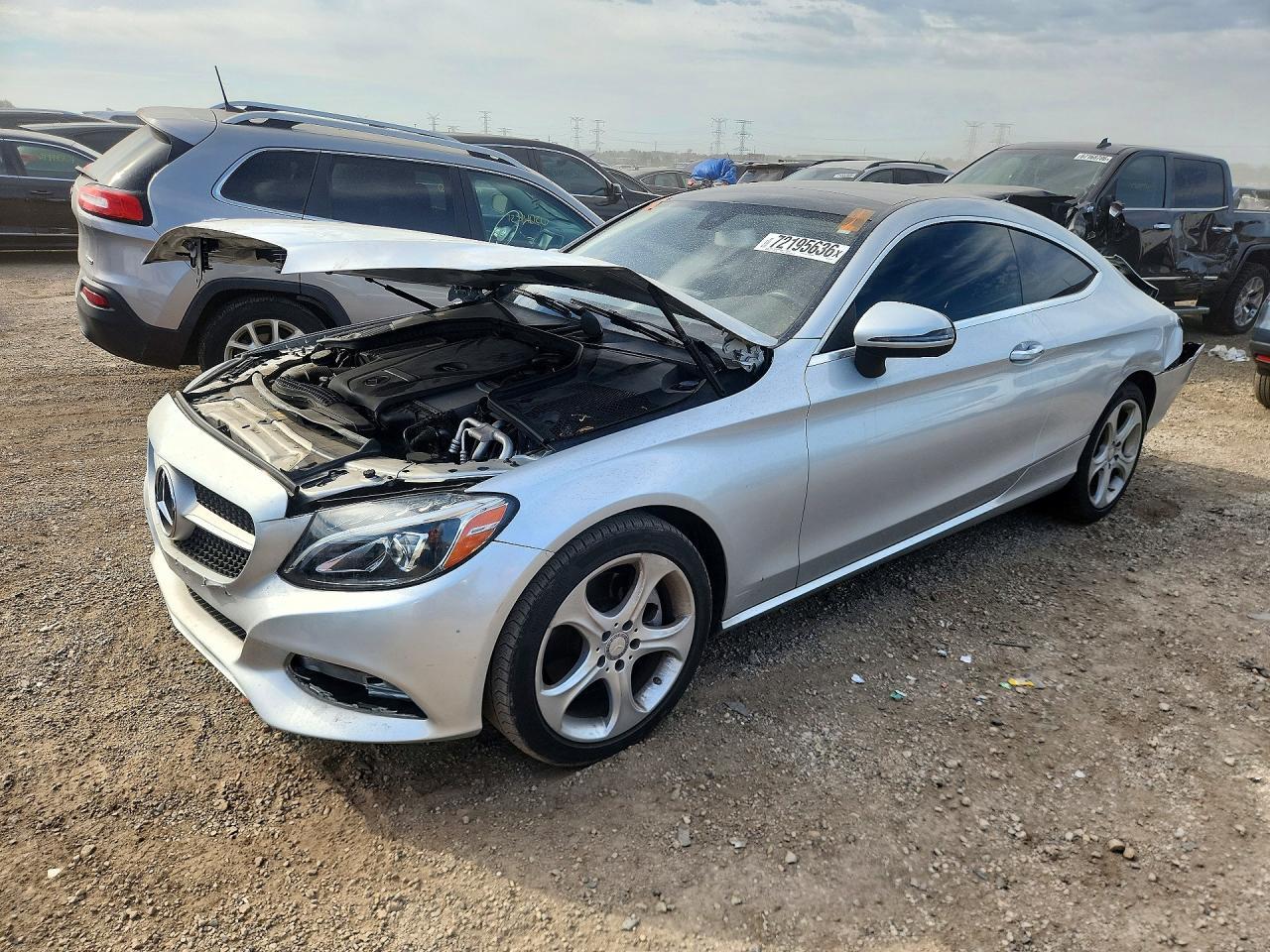 2017 Mercedes-Benz C 300 4Matic - zdjęcie główne