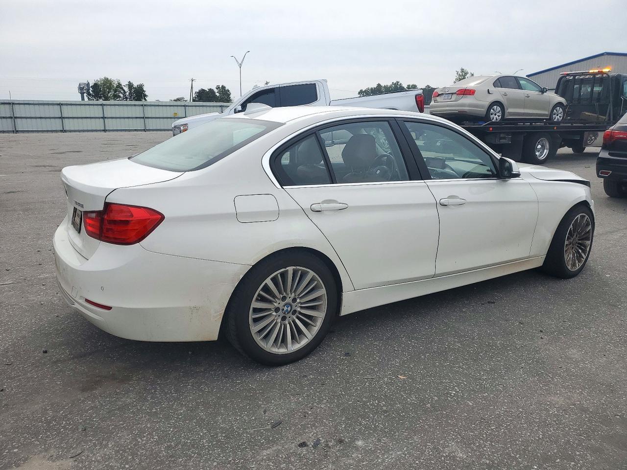 2014 BMW 328 I - zdjęcie 3
