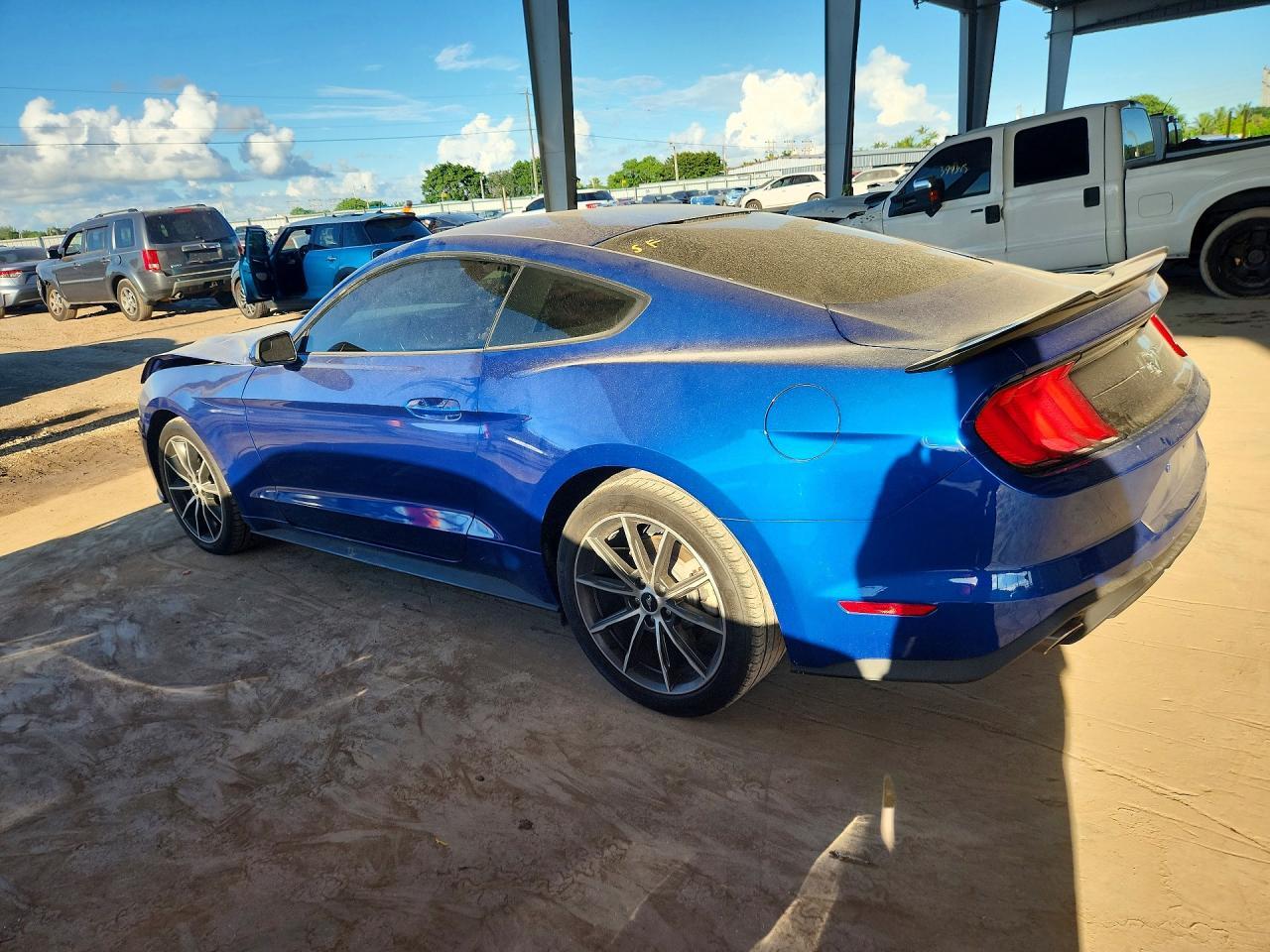2018 Ford Mustang - zdjęcie 2