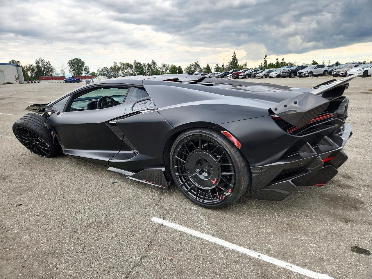 2024 Lamborghini Revuelto - zdjęcie 2