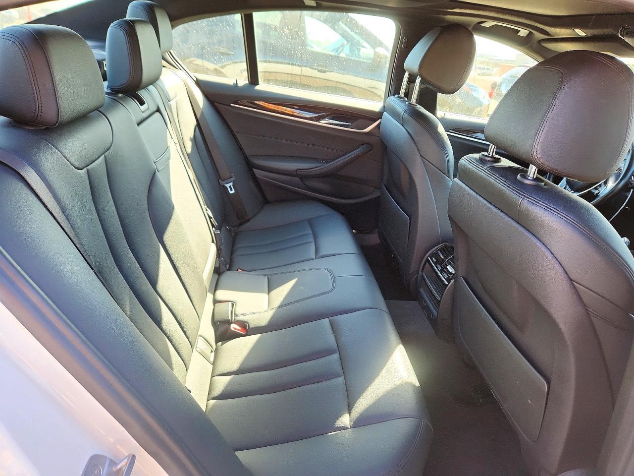 2018 BMW Seria 5 530i - zdjęcie 10