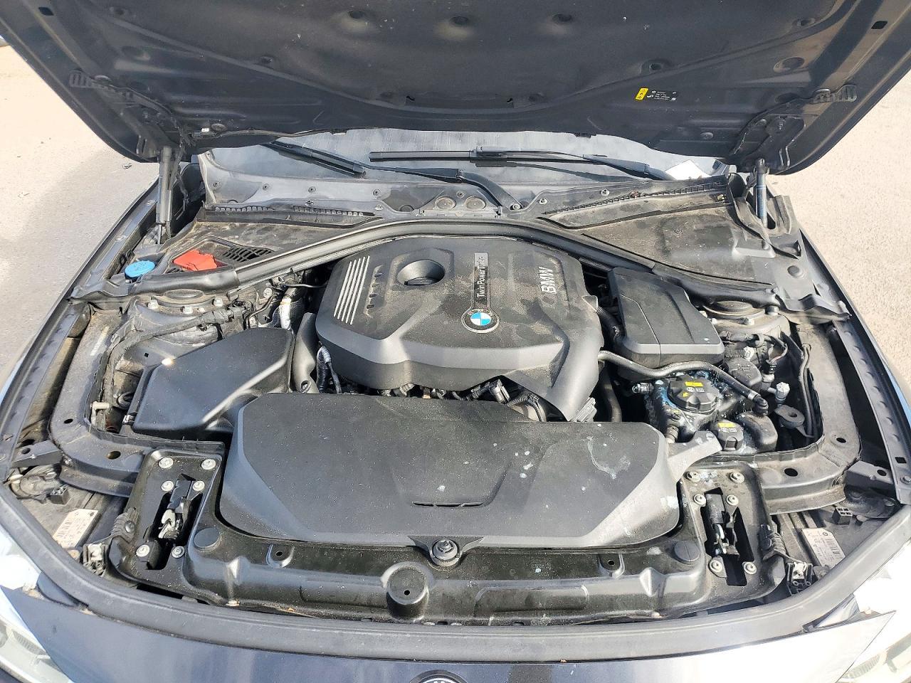 2017 BMW Seria 3 330i - zdjęcie 11